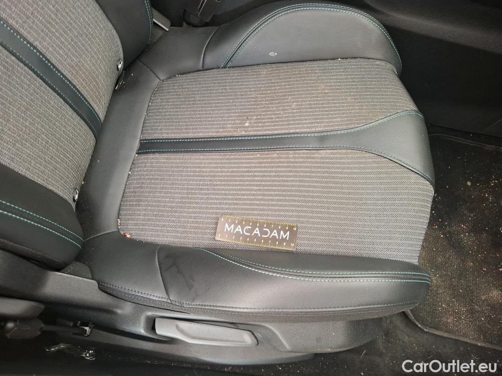  Peugeot  3008  II Allure Pack 1.2 PureTech 130CV BVA8 E6d #27