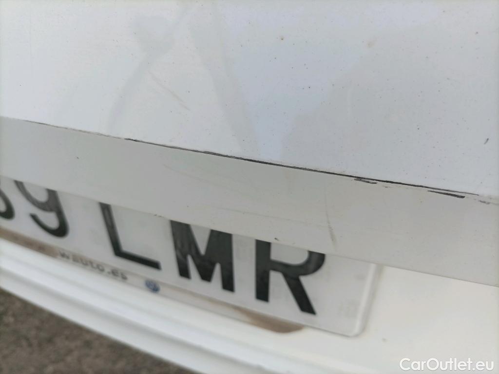  Volkswagen  Up VOLKSWAGEN e-! / 2016 / 5P / berlina con portón 61kW (83CV) #14