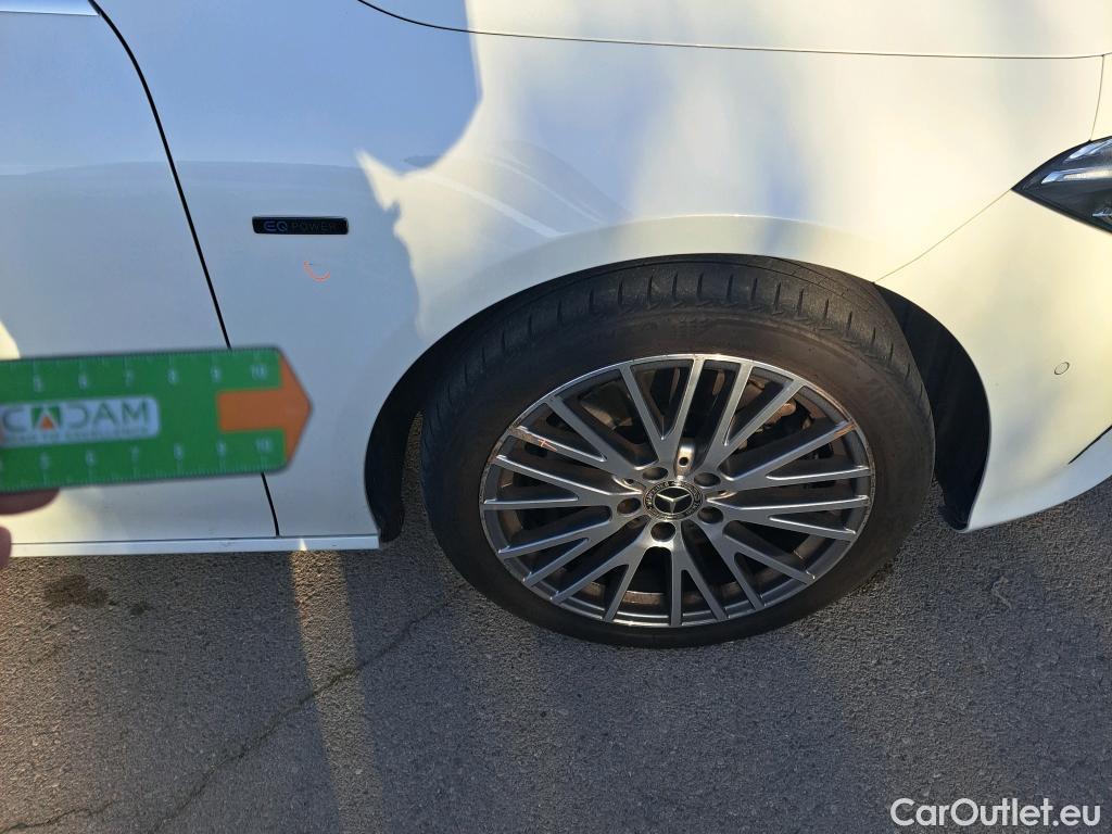  Mercedes  CLA-Klasse MERCEDES-BENZ CLA / 2019 / 4P / coupé CLA 250 e #9