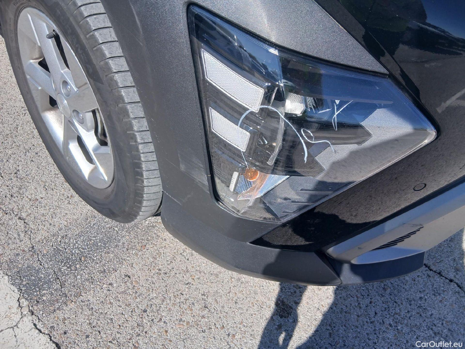  Hyundai  Konna HYUNDAI Kona / 2023 / 5P / todoterreno 1.6 GDI HEV Maxx DCT #9