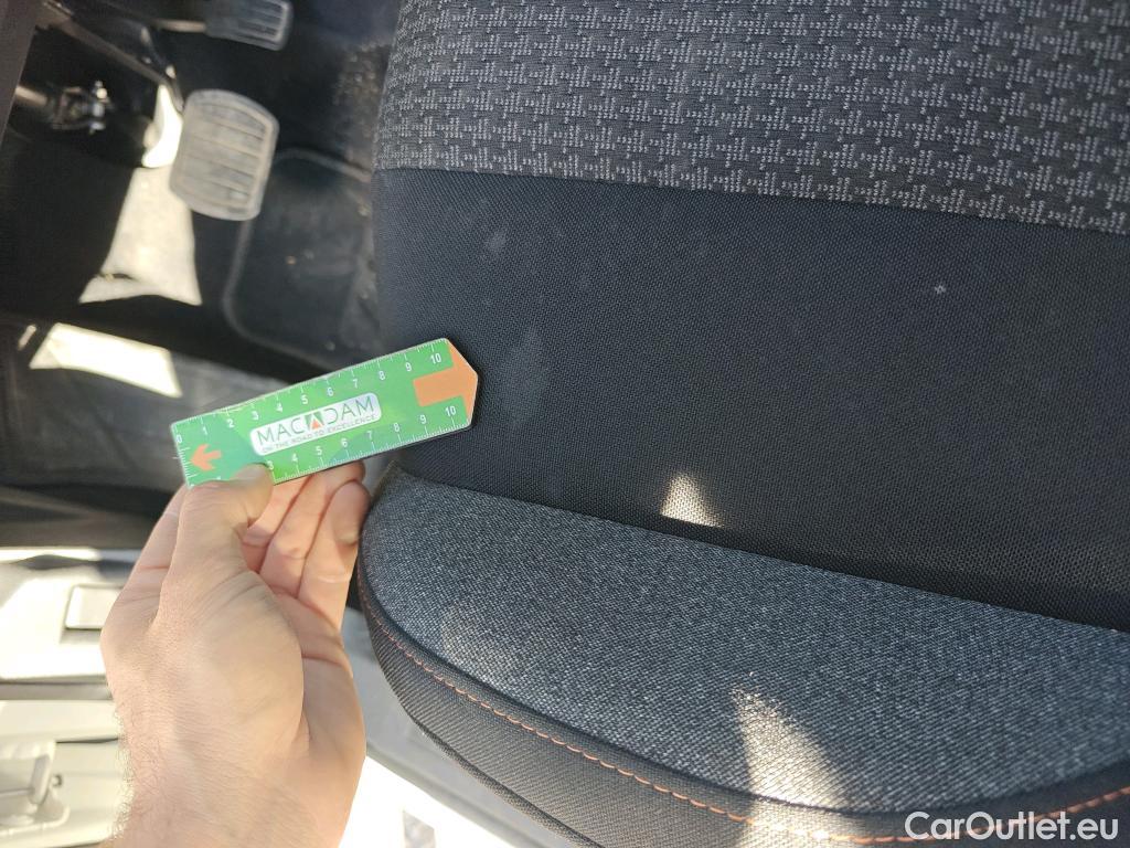  Peugeot  3008 PEUGEOT  / 2020 / 5P / todoterreno 1.2 PureTech 96KW S&S Active Pack EAT8 #26