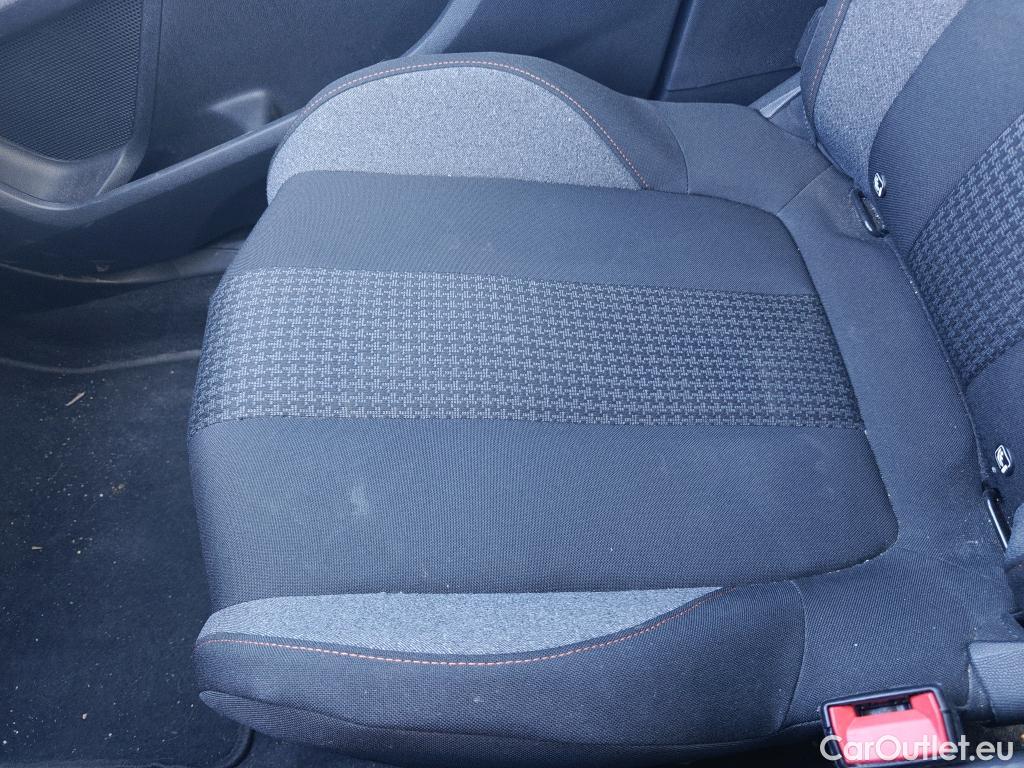  Peugeot  3008 PEUGEOT  / 2020 / 5P / todoterreno 1.2 PureTech 96KW S&S Active Pack EAT8 #28