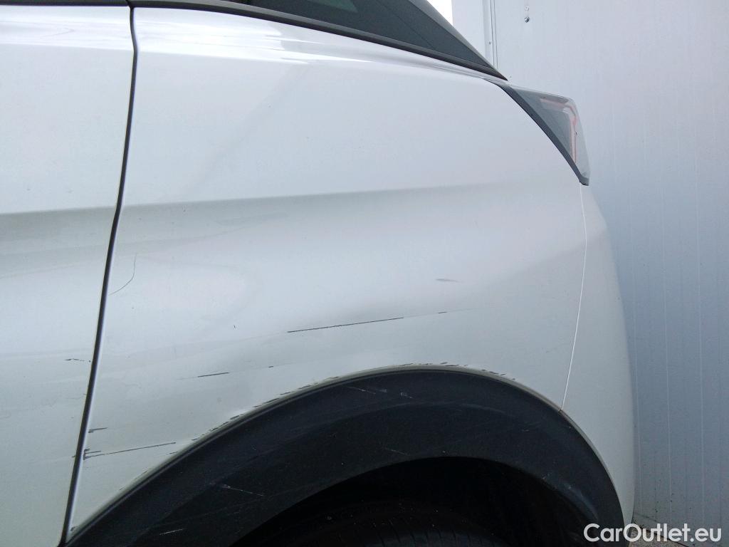  Peugeot  3008 PEUGEOT  / 2020 / 5P / todoterreno 1.2 PureTech 96KW S&S Active Pack EAT8 #1