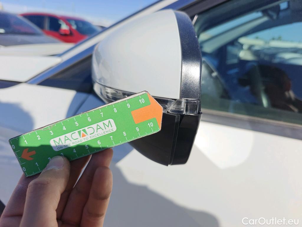  Peugeot  3008 PEUGEOT  / 2020 / 5P / todoterreno 1.2 PureTech 96KW S&S Active Pack EAT8 #10