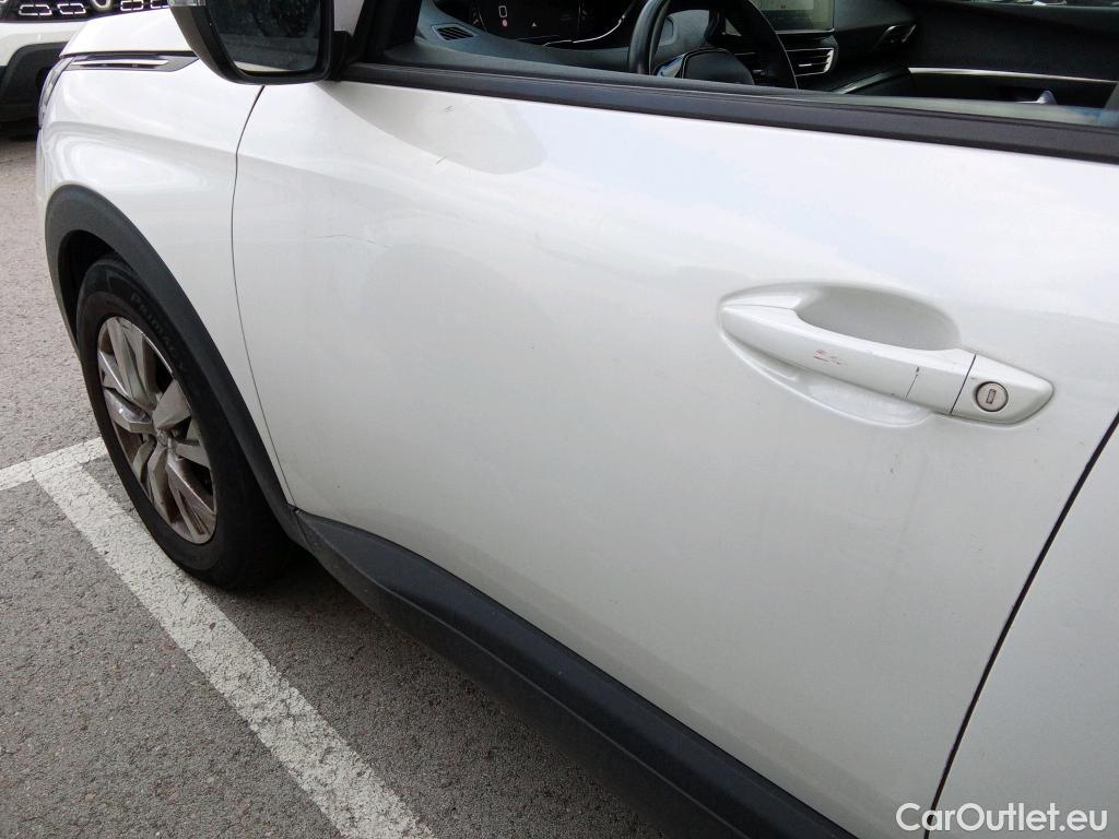  Peugeot  3008 PEUGEOT  / 2020 / 5P / todoterreno 1.2 PureTech 96KW S&S Active Pack EAT8 #13