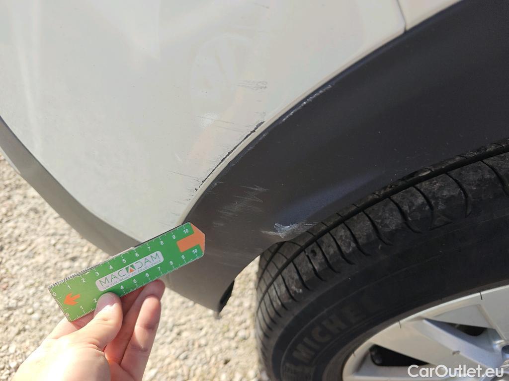  Peugeot  3008 PEUGEOT  / 2020 / 5P / todoterreno 1.2 PureTech 96KW S&S Active Pack EAT8 #22