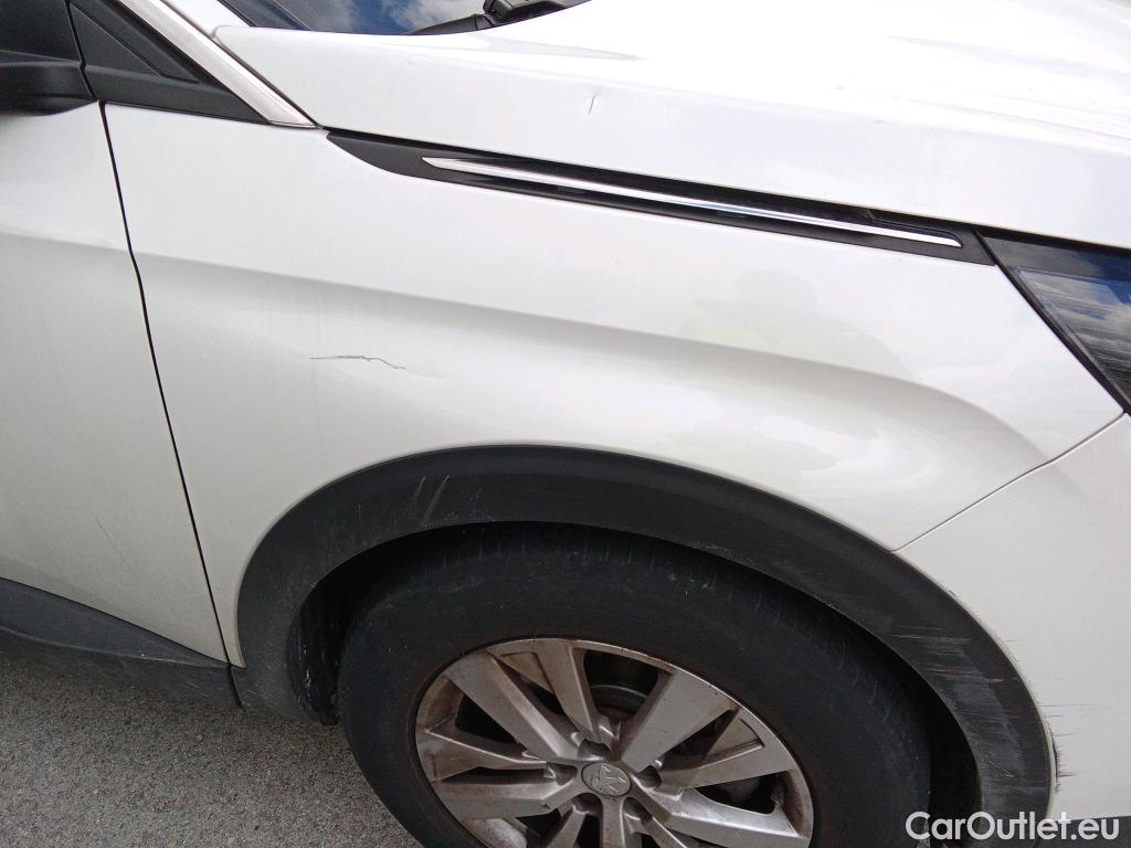  Peugeot  3008 PEUGEOT  / 2020 / 5P / todoterreno 1.2 PureTech 96KW S&S Active Pack EAT8 #9