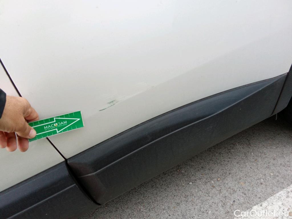  Peugeot  3008 PEUGEOT  / 2020 / 5P / todoterreno 1.2 PureTech 96KW S&S Active Pack EAT8 #18