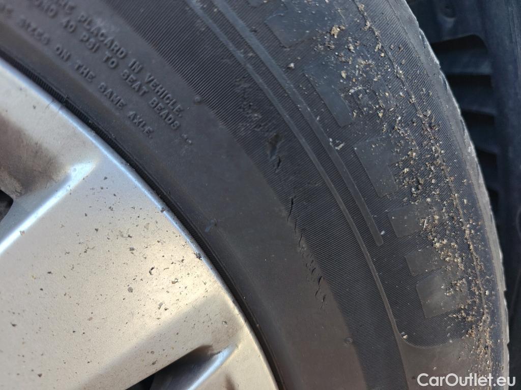  Peugeot  3008 PEUGEOT  / 2020 / 5P / todoterreno 1.2 PureTech 96KW S&S Active Pack EAT8 #16