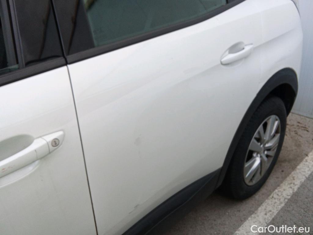  Peugeot  3008 PEUGEOT  / 2020 / 5P / todoterreno 1.2 PureTech 96KW S&S Active Pack EAT8 #17