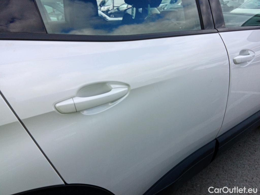  Peugeot  3008 PEUGEOT  / 2020 / 5P / todoterreno 1.2 PureTech 96KW S&S Active Pack EAT8 #15