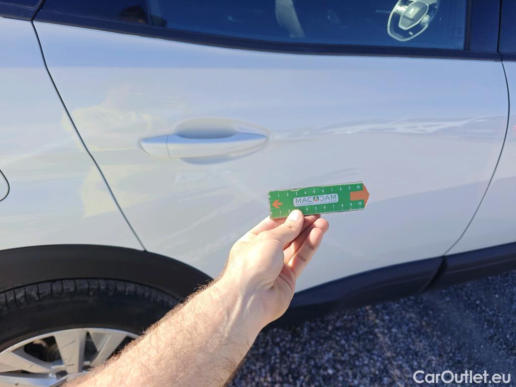  Peugeot  3008 PEUGEOT  / 2020 / 5P / todoterreno 1.2 PureTech 96KW S&S Active Pack EAT8 #34