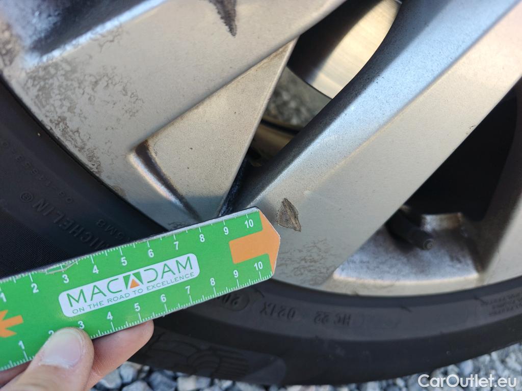  Peugeot  3008 PEUGEOT  / 2020 / 5P / todoterreno 1.2 PureTech 96KW S&S Active Pack EAT8 #6