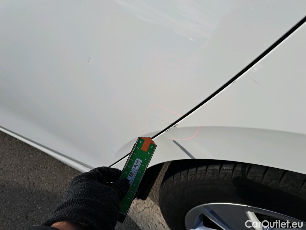  Volkswagen  Golf  VOLKSWAGEN / 2020 / 5P / berlina con portón 2.0 TDI 85kW (115CV) #12