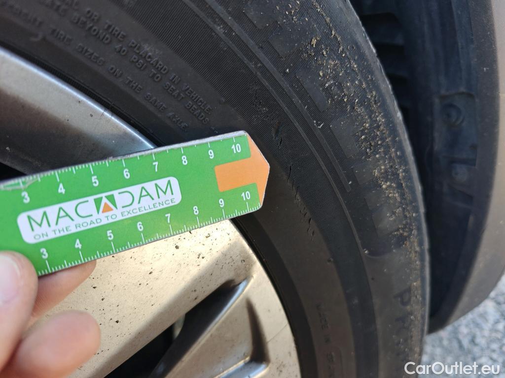  Peugeot  3008 PEUGEOT  / 2020 / 5P / todoterreno 1.2 PureTech 96KW S&S Active Pack EAT8 #15