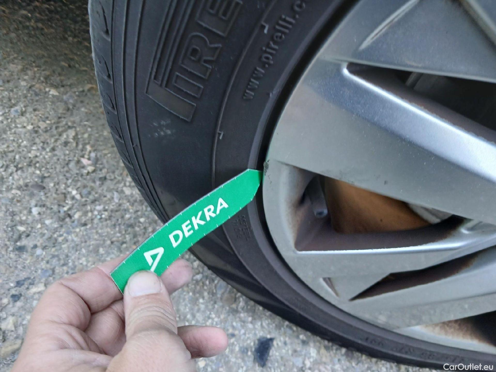  Peugeot  3008 PEUGEOT  / 2020 / 5P / todoterreno 1.2 PureTech 96KW S&S Active Pack EAT8 #17