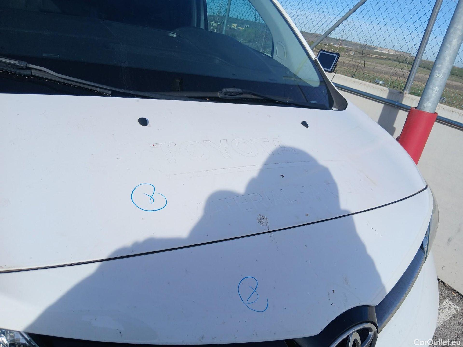  Toyota  Proace TOYOTA  / 2016 / 4P / furgón FU. MEDIO (L1) 2.0D 90kW COMFORT CARGA + #18