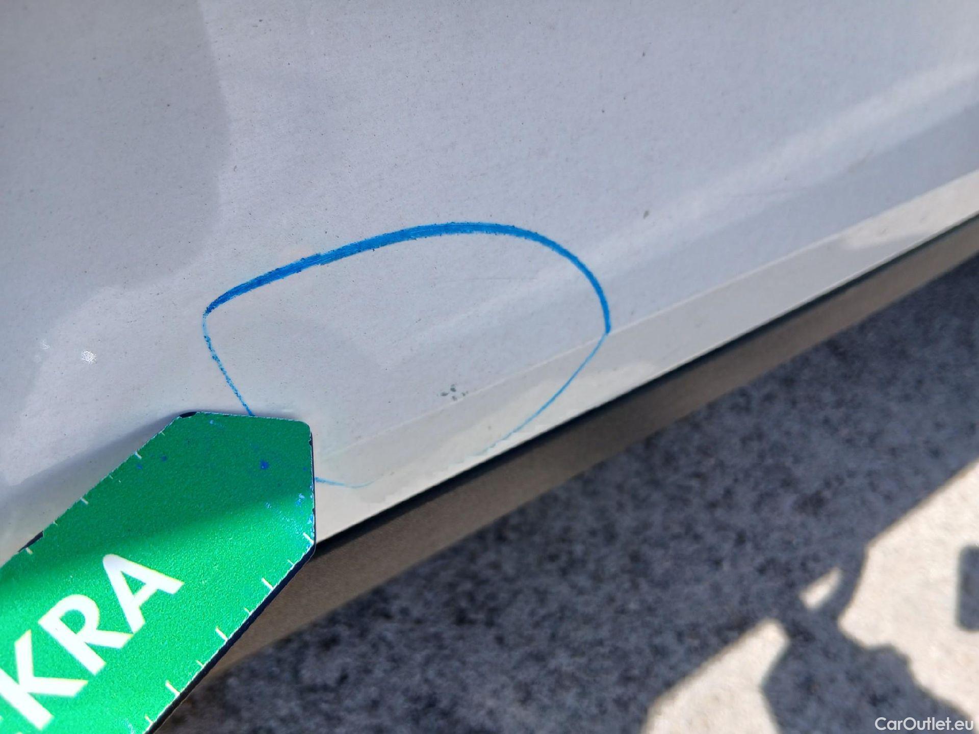  Volvo  XC 40 VOLVO XC40 / 2017 / 5P / todoterreno 1.5 T5 Twin Recharge R-Design Auto #36