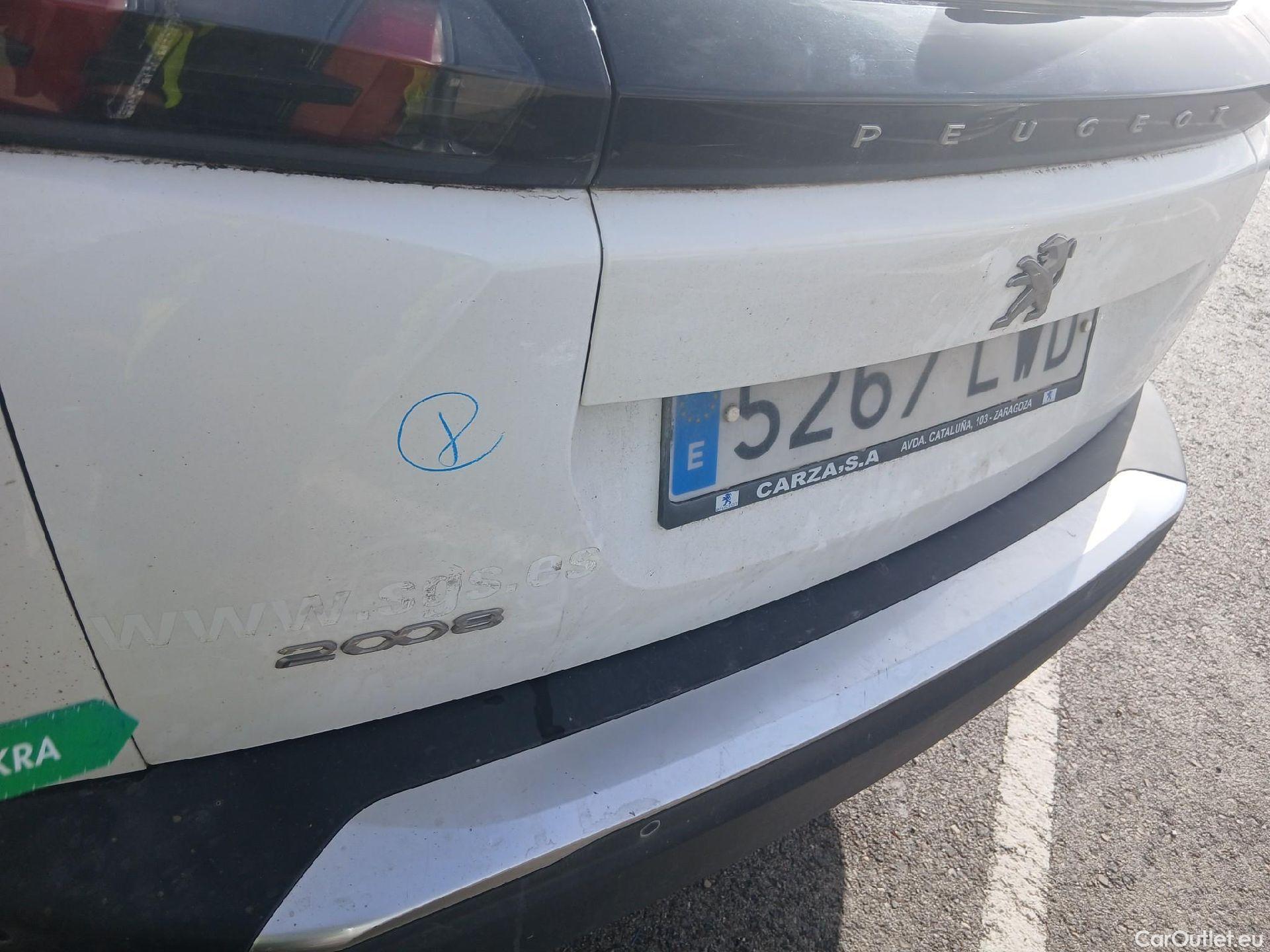  Peugeot  2008 PEUGEOT  / 2019 / 5P / todoterreno Allure BlueHDI 81kW (110CV) #20