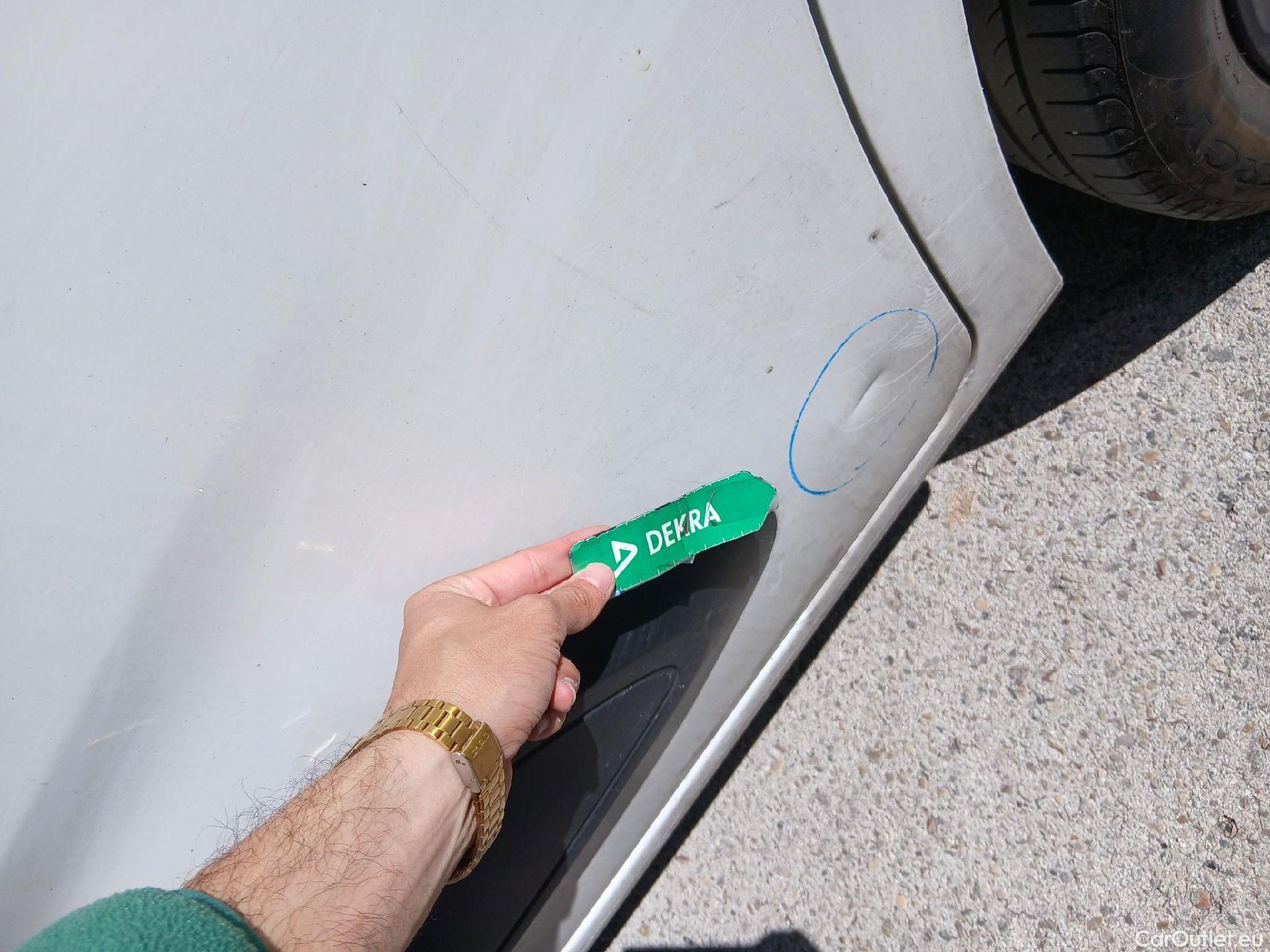  Citroen  Berlingo CITROEN  / 2018 / 5P / monovolumen compacto Talla M BlueHDi 100 SHINE #19