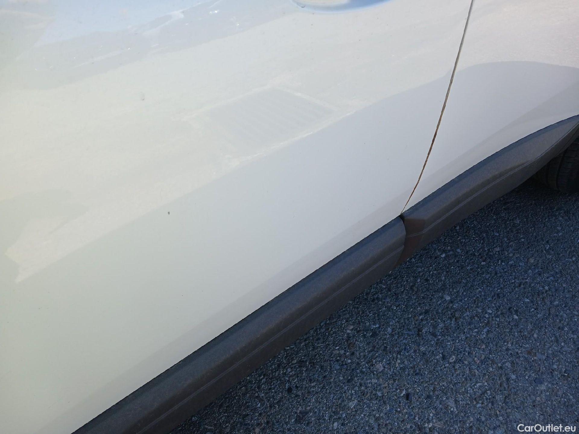  Peugeot  3008 PEUGEOT  / 2020 / 5P / todoterreno 1.2 PureTech 96KW S&S Active Pack EAT8 #6