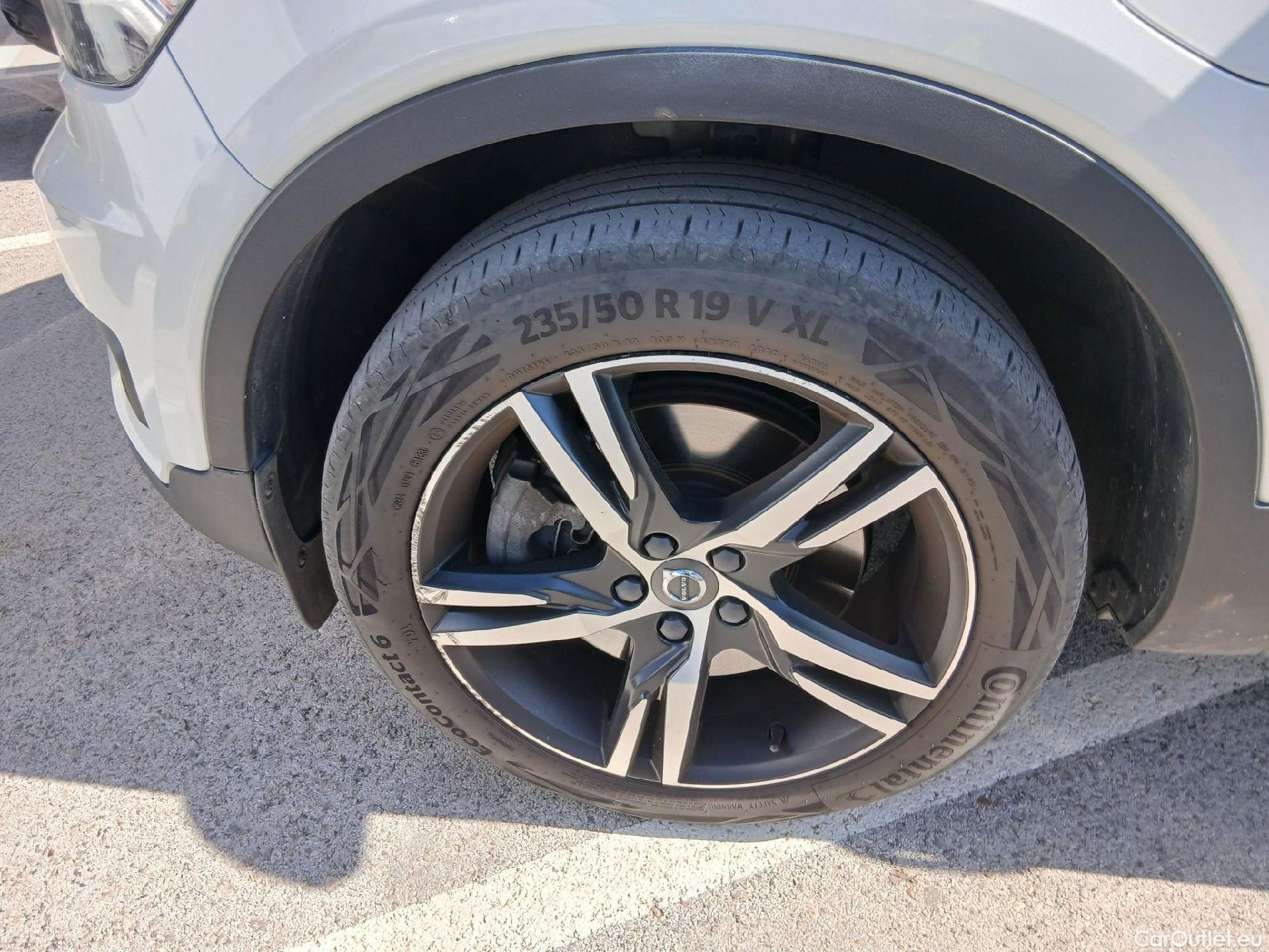  Volvo  XC 40 VOLVO XC40 / 2017 / 5P / todoterreno 1.5 T5 Twin Recharge R-Design Auto #14