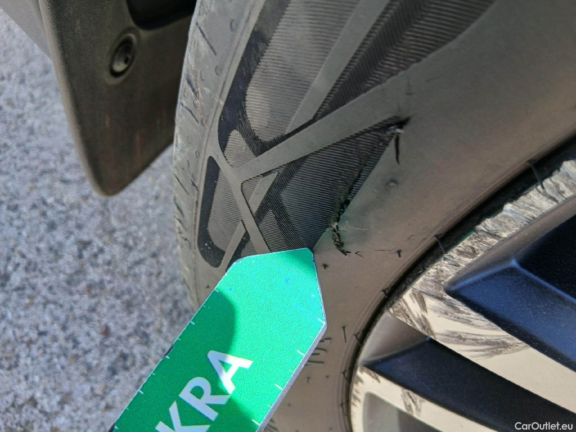  Volvo  XC 40 VOLVO XC40 / 2017 / 5P / todoterreno 1.5 T5 Twin Recharge R-Design Auto #15