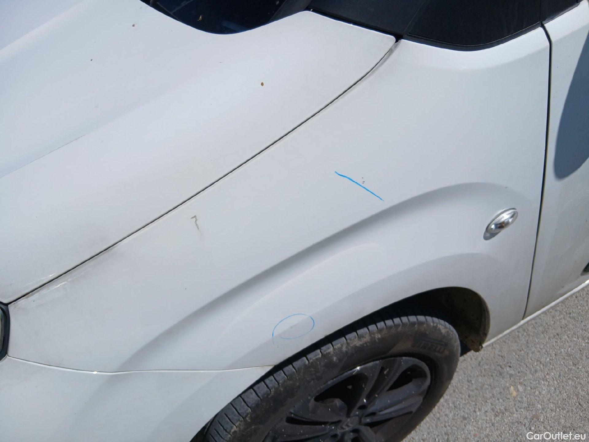  Citroen  Berlingo CITROEN  / 2018 / 5P / monovolumen compacto Talla M BlueHDi 100 SHINE #10