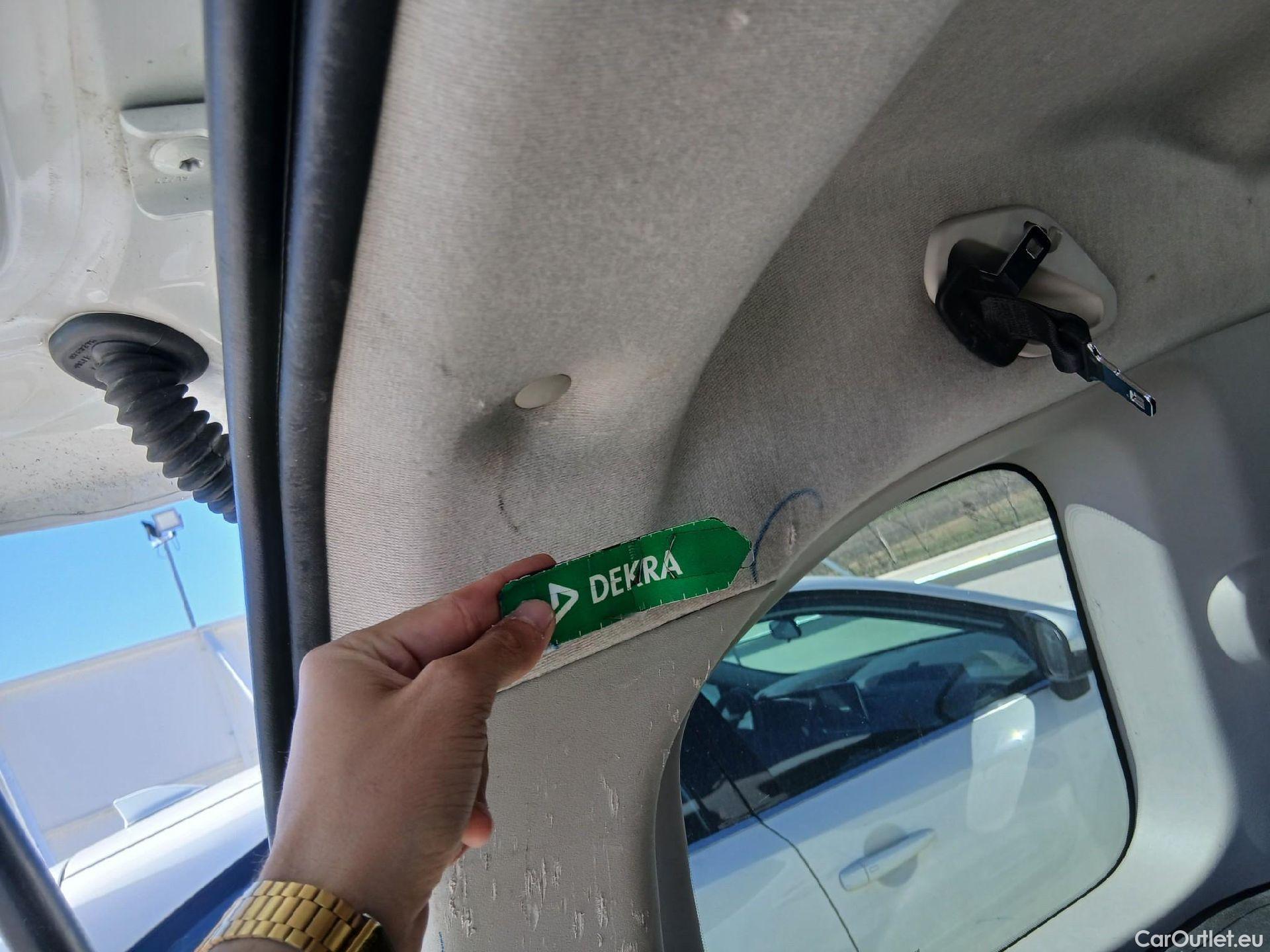  Citroen  Berlingo CITROEN  / 2018 / 5P / monovolumen compacto Talla M BlueHDi 100 SHINE #43