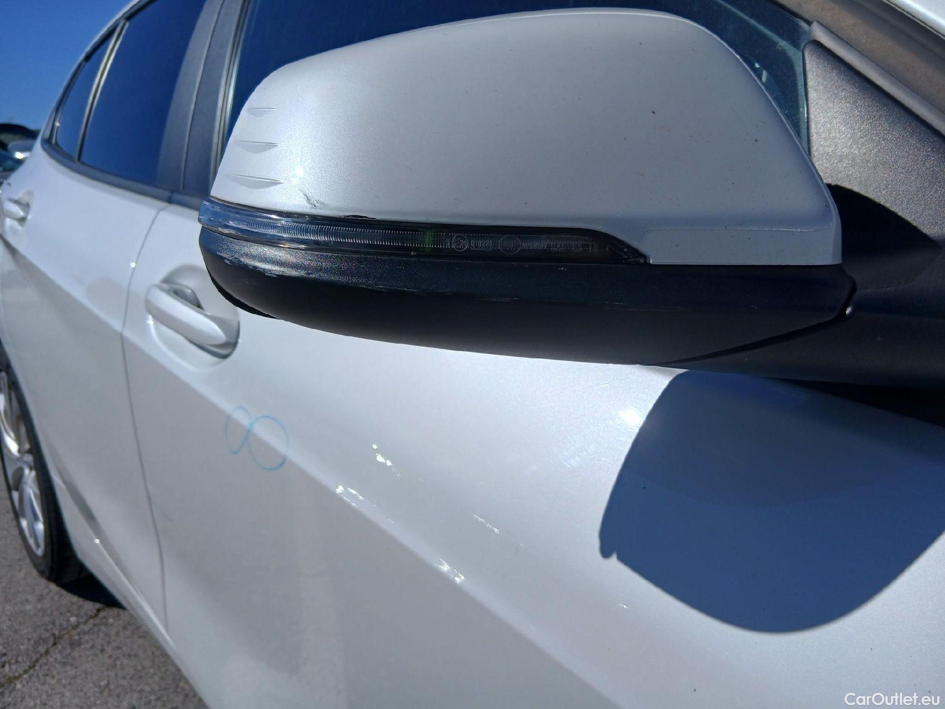  Bmw  Serie 1 BMW  / 2019 / 5P / berlina con portón 118i #48