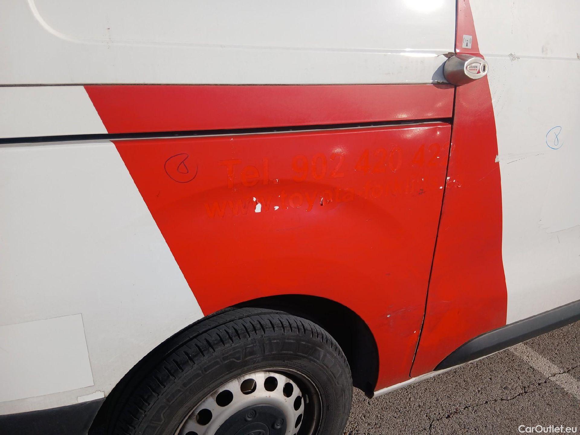  Toyota  Proace TOYOTA  / 2016 / 4P / furgón FU. MEDIO (L1) 2.0D 90kW COMFORT CARGA + #41