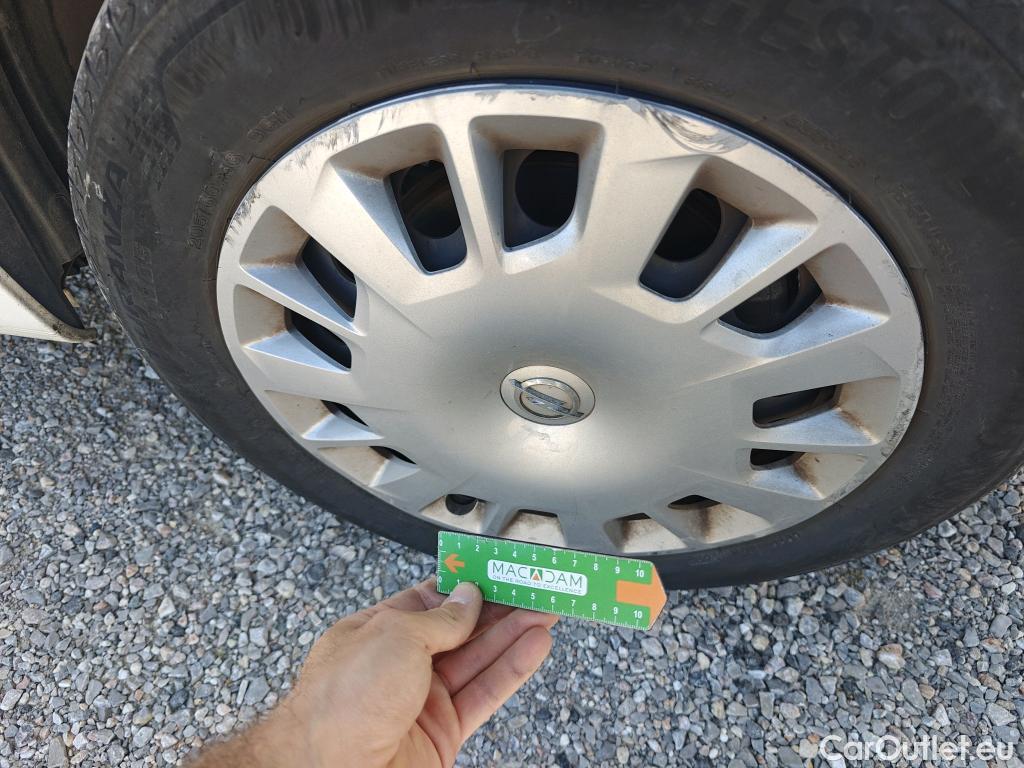  Opel  Combo OPEL  Life / 2018 / 4P / combi 1.5 TD 75kW (100CV) S/S Expression L (combi) (CX) #96