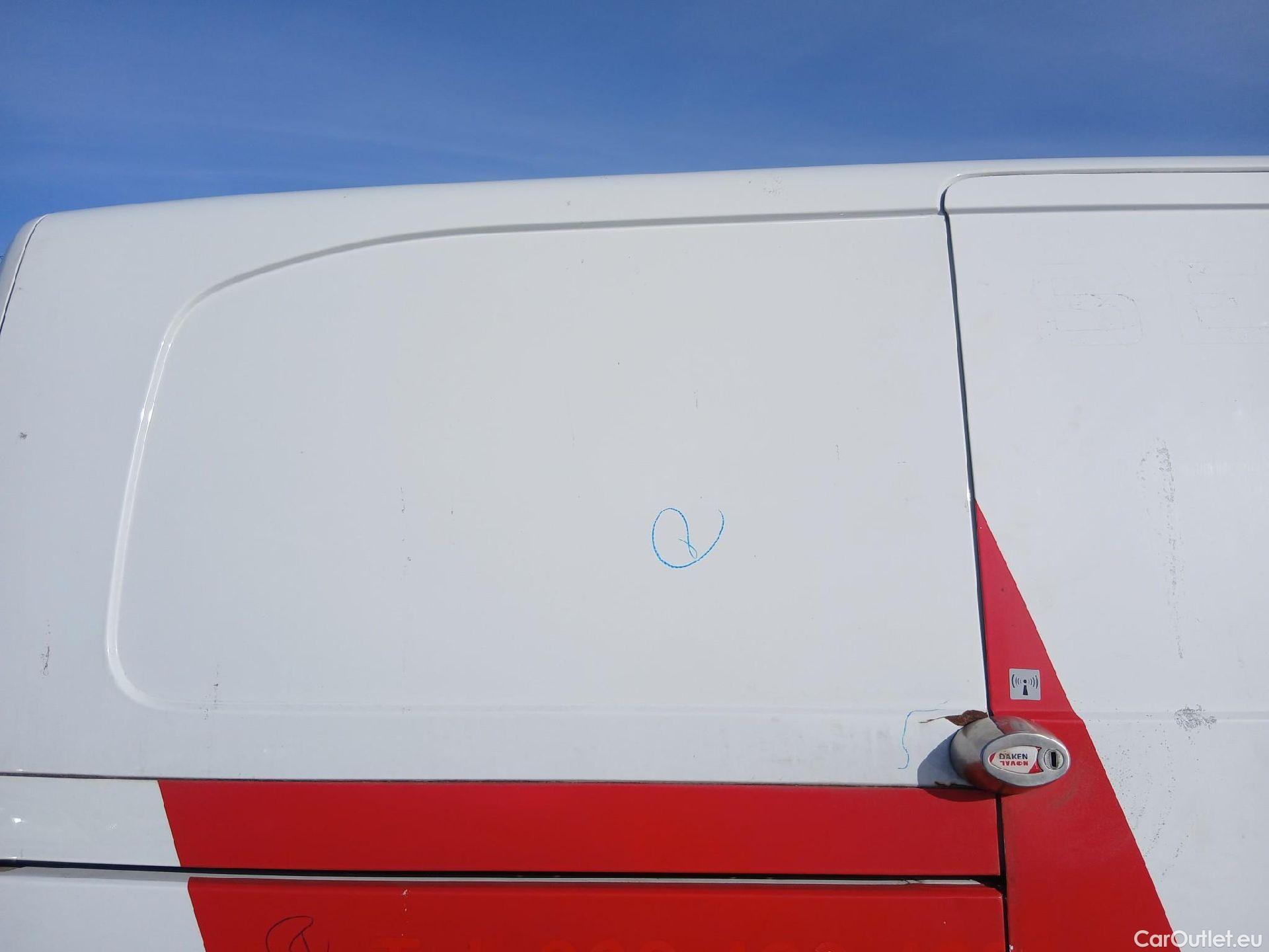  Toyota  Proace TOYOTA  / 2016 / 4P / furgón FU. MEDIO (L1) 2.0D 90kW COMFORT CARGA + #44