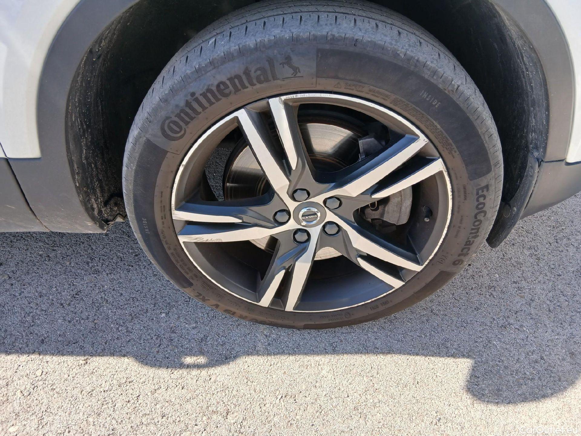  Volvo  XC 40 VOLVO XC40 / 2017 / 5P / todoterreno 1.5 T5 Twin Recharge R-Design Auto #39