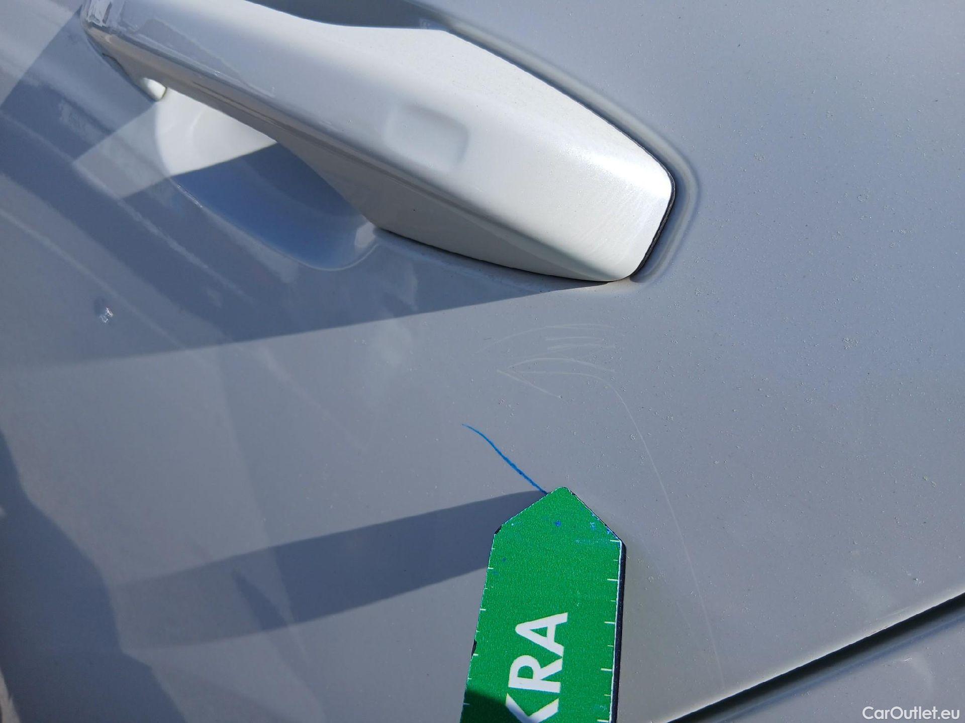  Volvo  XC 40 VOLVO XC40 / 2017 / 5P / todoterreno 1.5 T5 Twin Recharge R-Design Auto #12