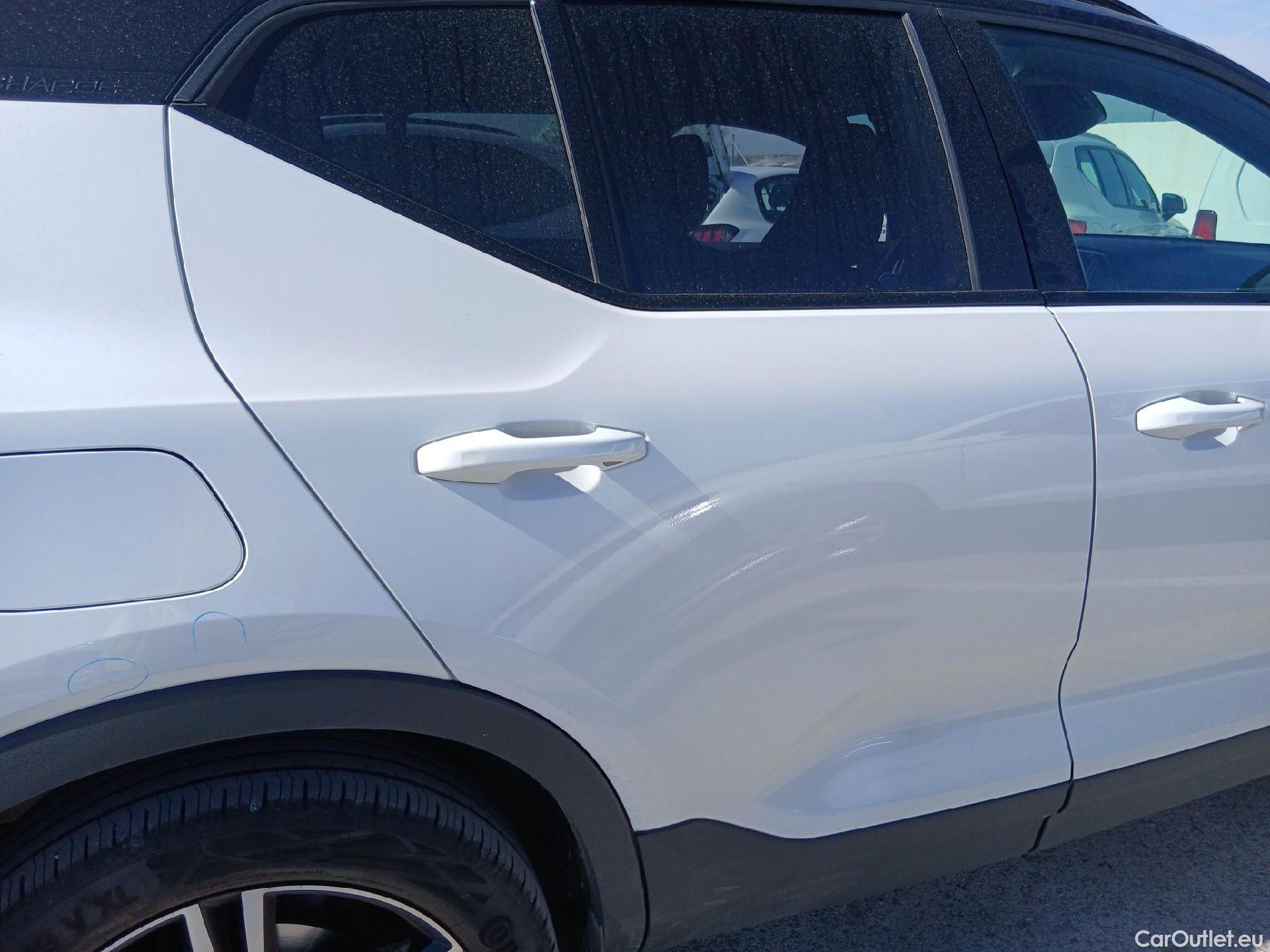  Volvo  XC 40 VOLVO XC40 / 2017 / 5P / todoterreno 1.5 T5 Twin Recharge R-Design Auto #35