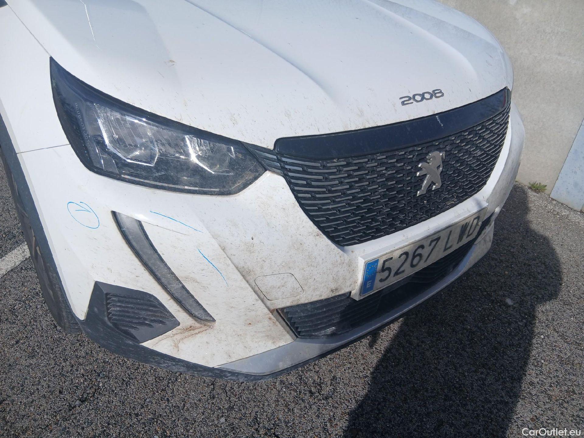  Peugeot  2008 PEUGEOT  / 2019 / 5P / todoterreno Allure BlueHDI 81kW (110CV) #5