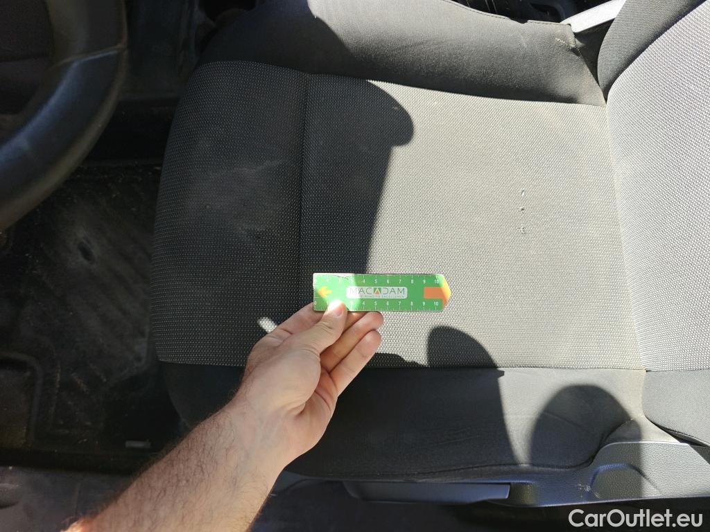  Opel  Combo OPEL  Life / 2018 / 4P / combi 1.5 TD 75kW (100CV) S/S Expression L (combi) (CX) #64