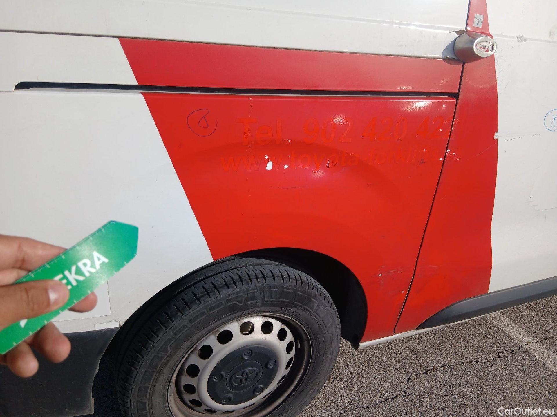  Toyota  Proace TOYOTA  / 2016 / 4P / furgón FU. MEDIO (L1) 2.0D 90kW COMFORT CARGA + #40