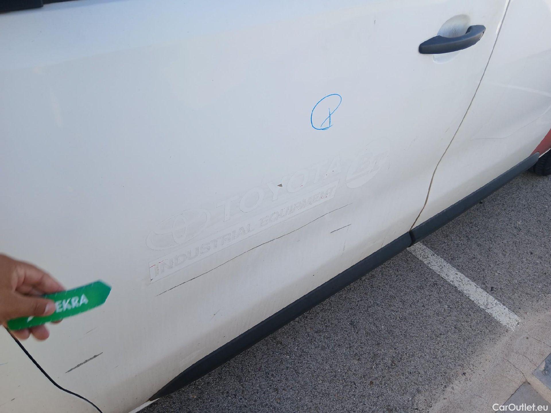  Toyota  Proace TOYOTA  / 2016 / 4P / furgón FU. MEDIO (L1) 2.0D 90kW COMFORT CARGA + #25