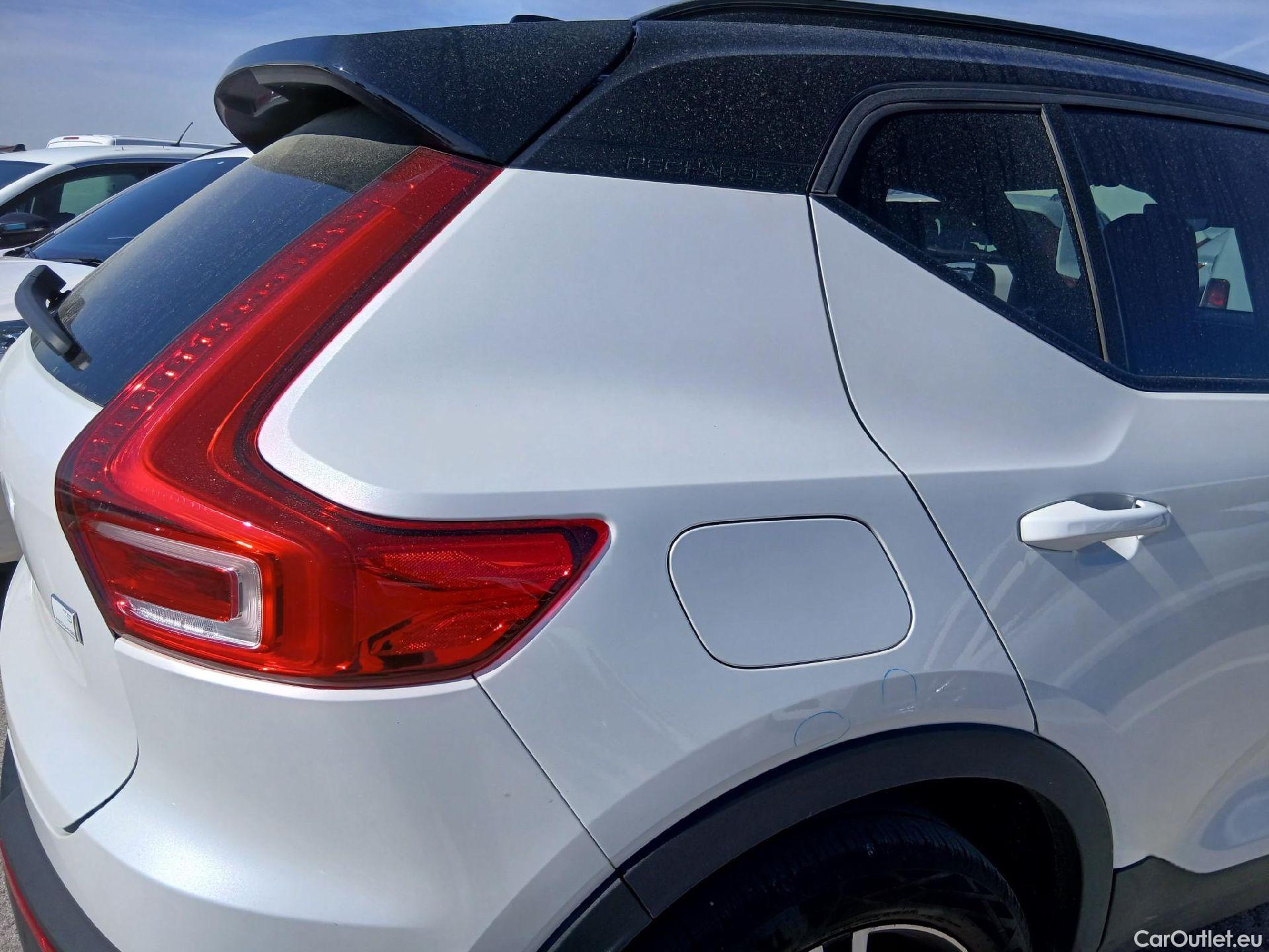  Volvo  XC 40 VOLVO XC40 / 2017 / 5P / todoterreno 1.5 T5 Twin Recharge R-Design Auto #30