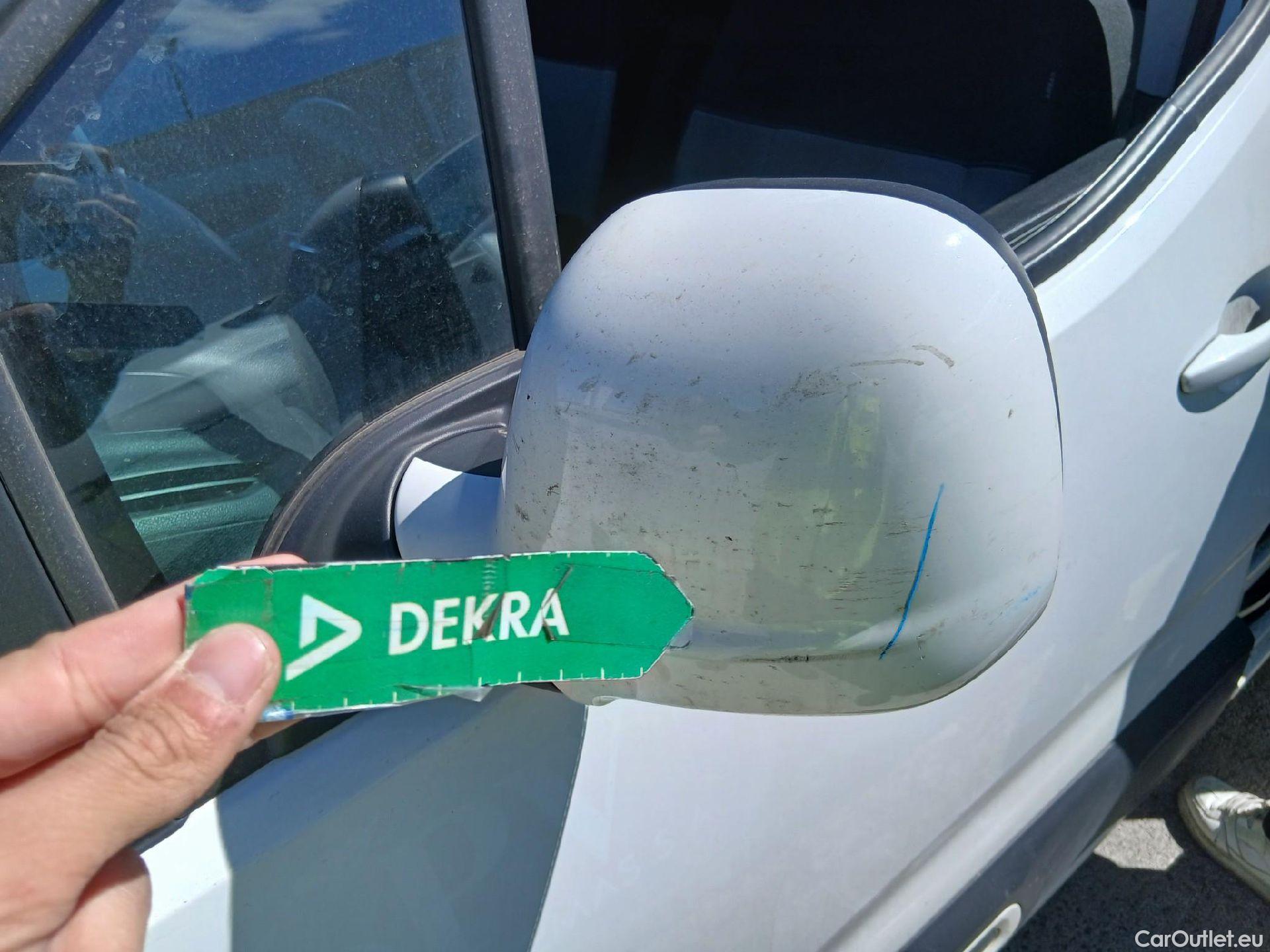  Citroen  Berlingo CITROEN  / 2018 / 5P / monovolumen compacto Talla M BlueHDi 100 SHINE #14