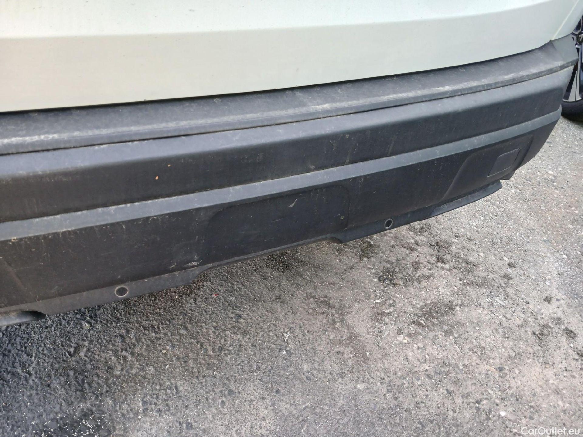  Peugeot  3008 PEUGEOT  / 2020 / 5P / todoterreno 1.2 PureTech 96KW S&S Active Pack EAT8 #12