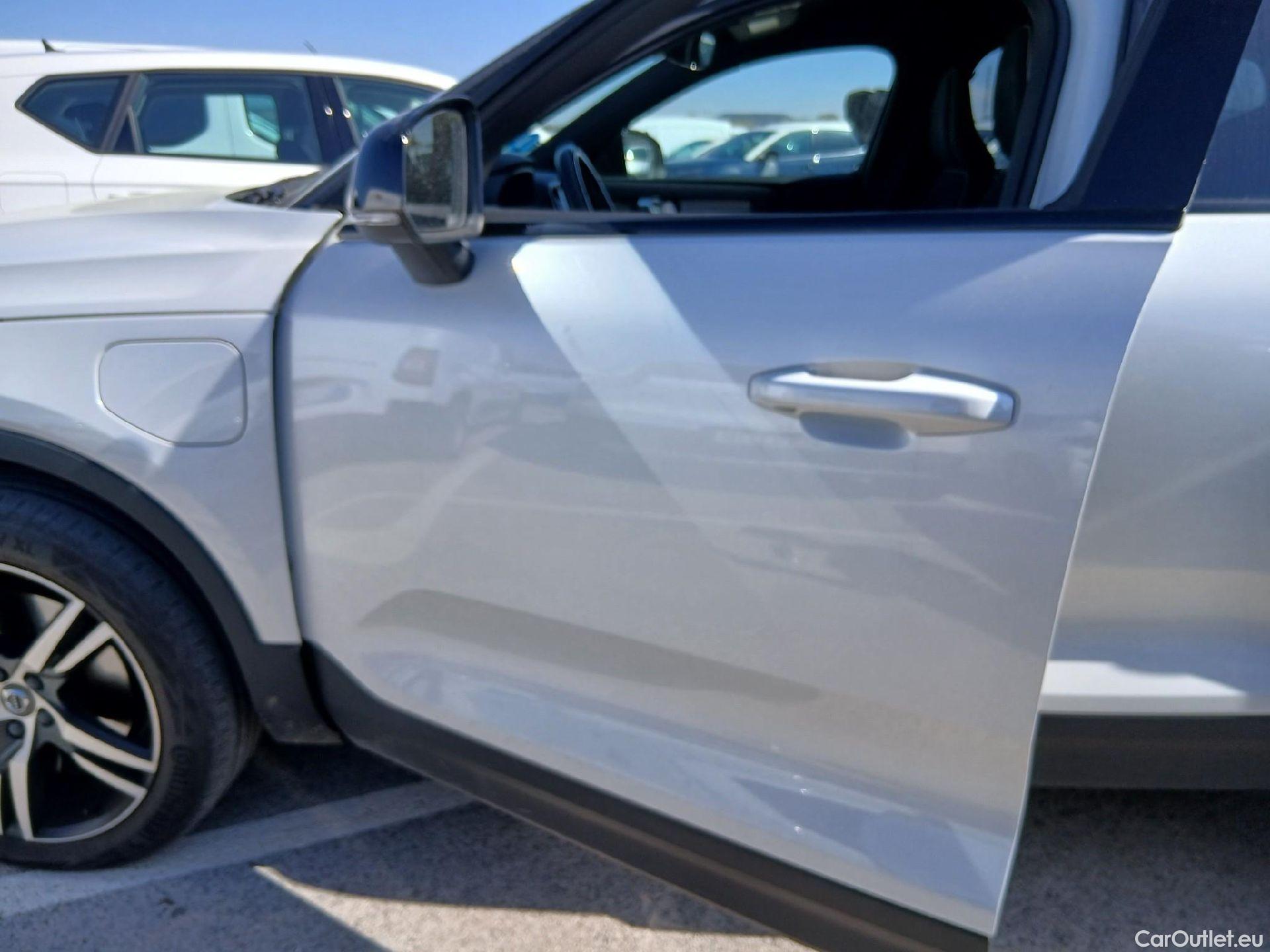  Volvo  XC 40 VOLVO XC40 / 2017 / 5P / todoterreno 1.5 T5 Twin Recharge R-Design Auto #11