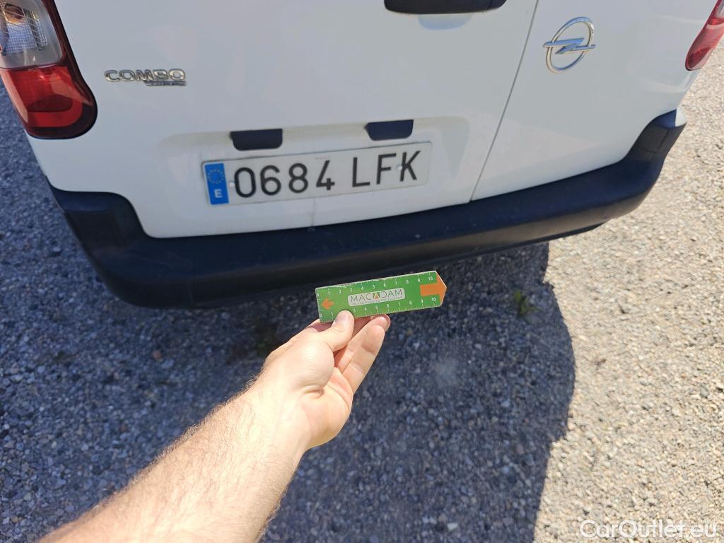  Opel  Combo OPEL  Life / 2018 / 4P / combi 1.5 TD 75kW (100CV) S/S Expression L (combi) (CX) #40