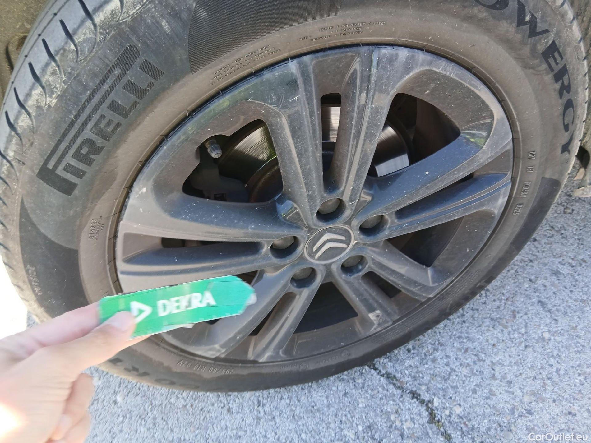  Citroen  Berlingo CITROEN  / 2018 / 5P / monovolumen compacto Talla M BlueHDi 100 SHINE #54