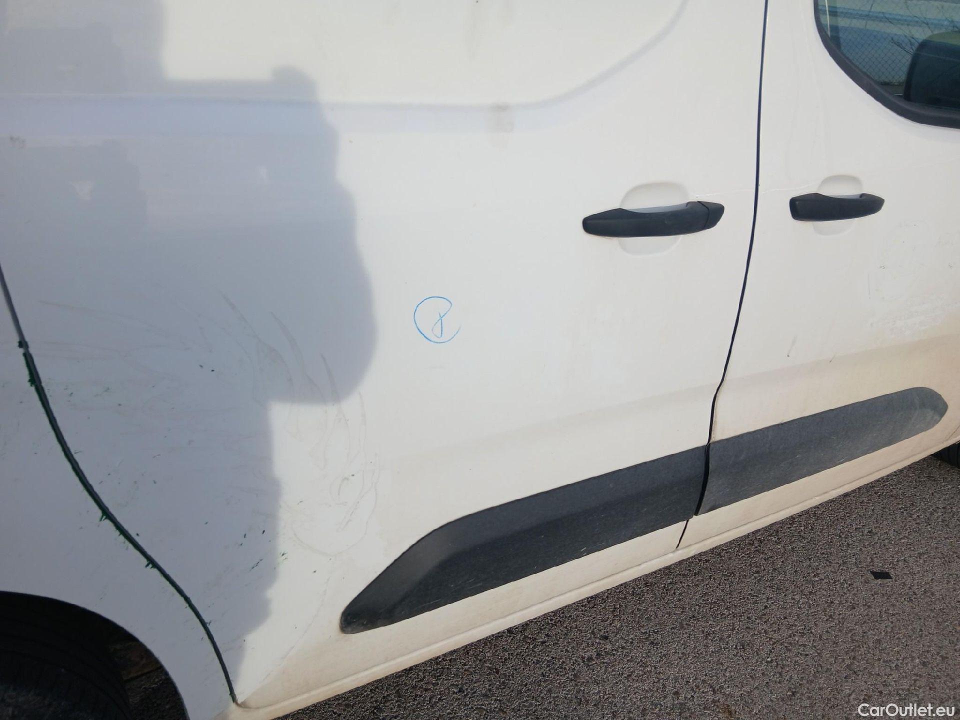  Peugeot  Partner PEUGEOT  / 2018 / 4P / furgón derivado de turismo Premium Standard 600kg BlueHDi 73kW (AC) #35