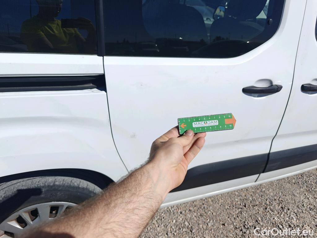  Opel  Combo OPEL  Life / 2018 / 4P / combi 1.5 TD 75kW (100CV) S/S Expression L (combi) (CX) #37