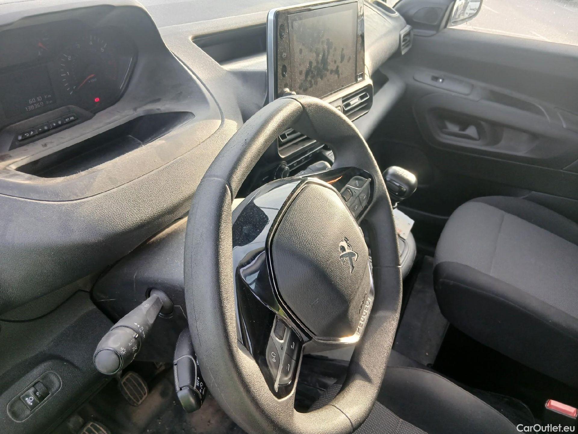  Peugeot  Partner PEUGEOT  / 2018 / 4P / furgón derivado de turismo Premium Standard 600kg BlueHDi 73kW (AC) #9