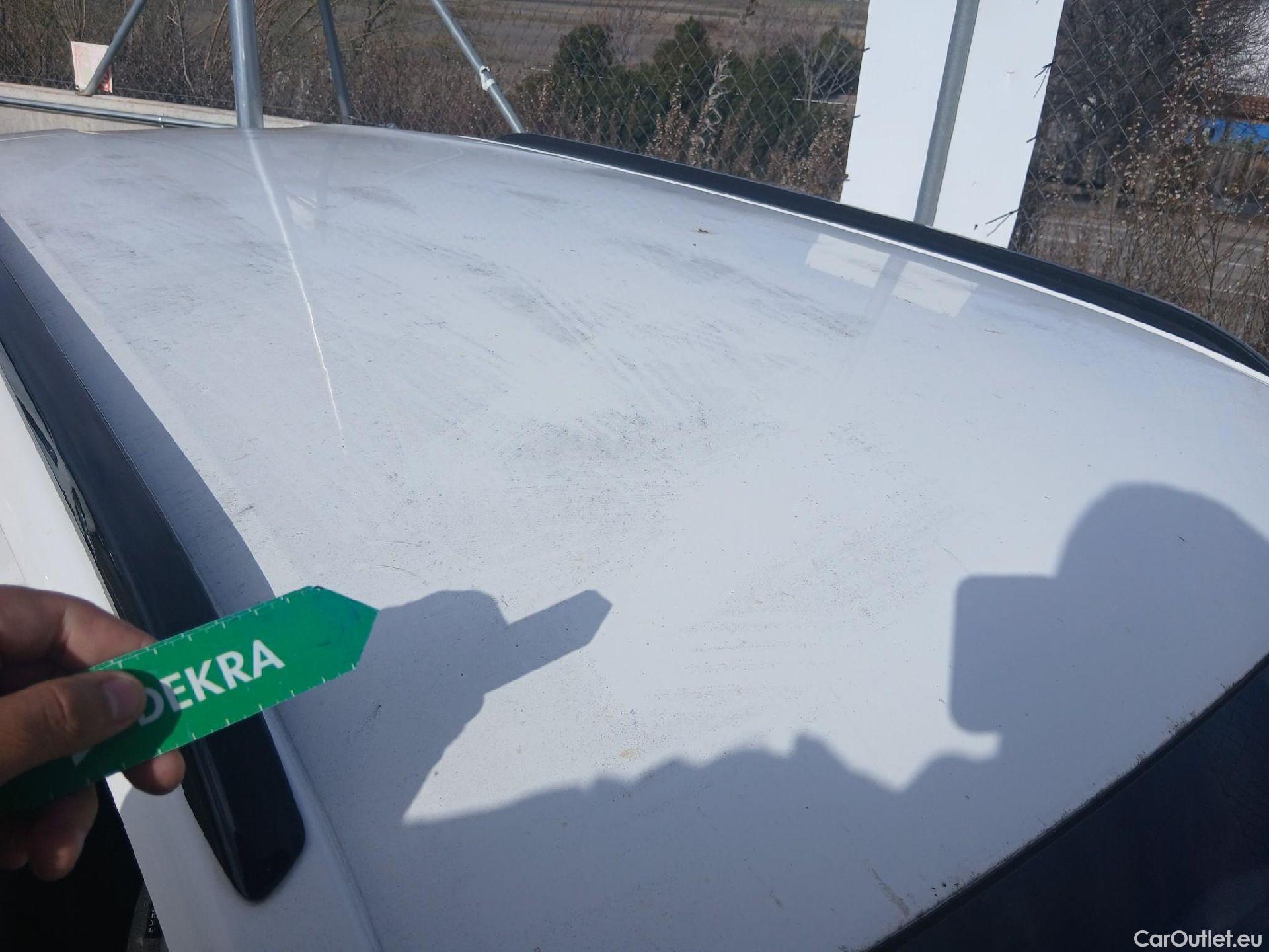  Peugeot  2008 PEUGEOT  / 2019 / 5P / todoterreno Allure BlueHDI 81kW (110CV) #34